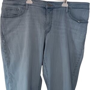 Levi's 311 Shaping Skinny Capri Jeans Light Blue Womens Size 20W